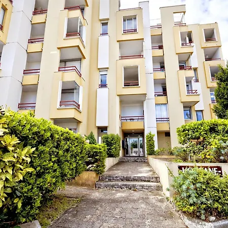 Apartment : T2 Renove A 50m De La Avec Parking - Fr-1-433-127 *